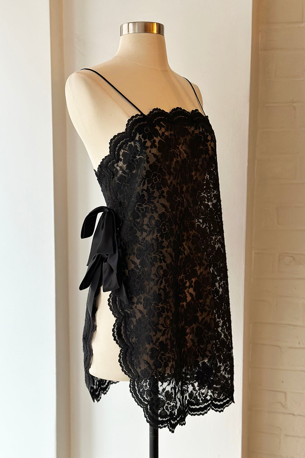 Rare Vintage Victoria's Secret Gold Label Black Lace Bow Mini Slip Dress