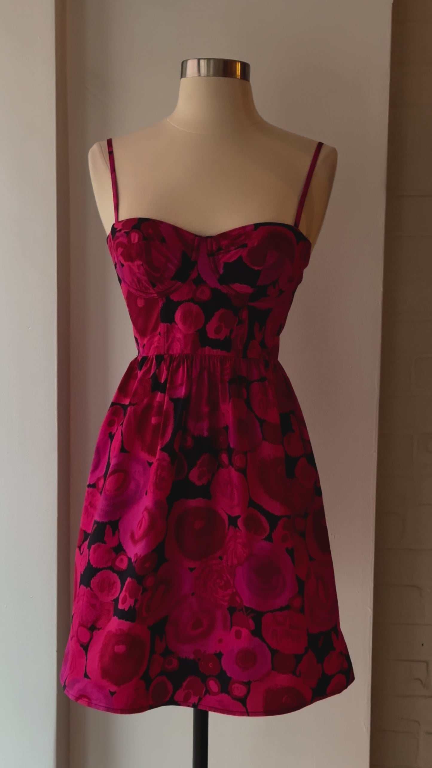 Load and play video in Gallery viewer, Vintage Y2K Rose Print Bustier Dress
