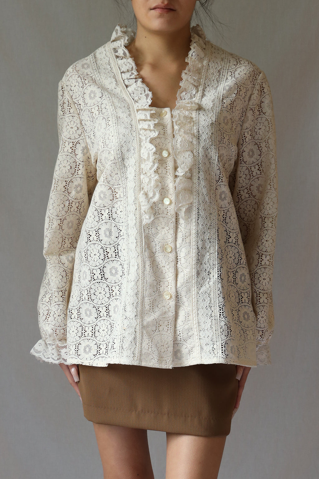 Load image into Gallery viewer, Vintage Ivory Floral Lace Prairie Blouse
