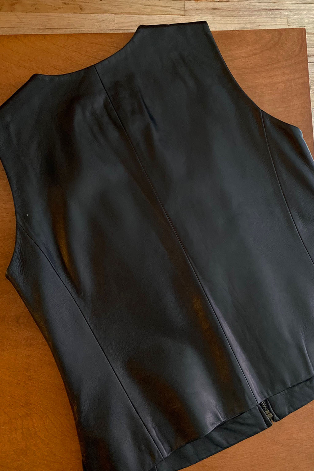 Load image into Gallery viewer, Vintage 90s Black Leather Zip Vest
