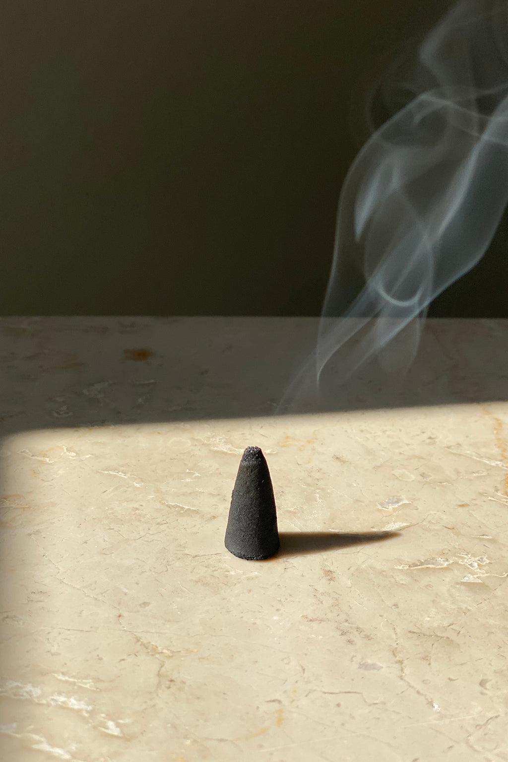 Load image into Gallery viewer, Coven Basilica Incense Cones - Golden Oud Incense
